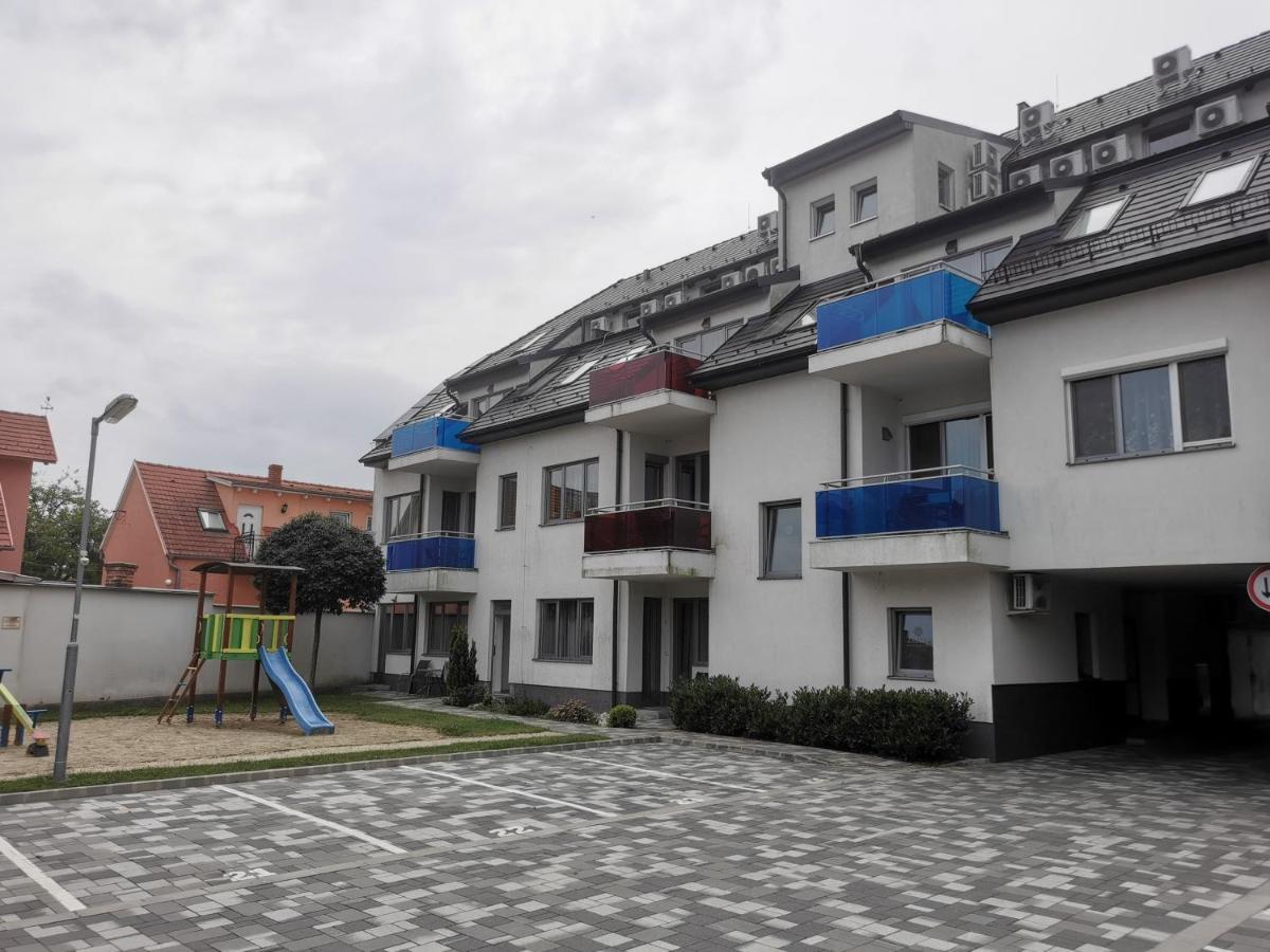 Szabo Apartman Sárvár Exterior foto