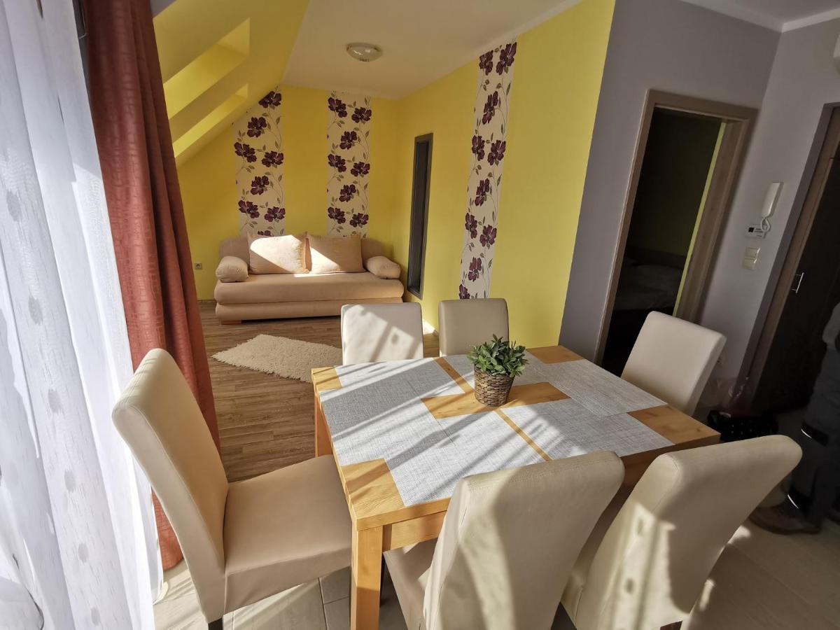 Szabo Apartman Sárvár Exterior foto