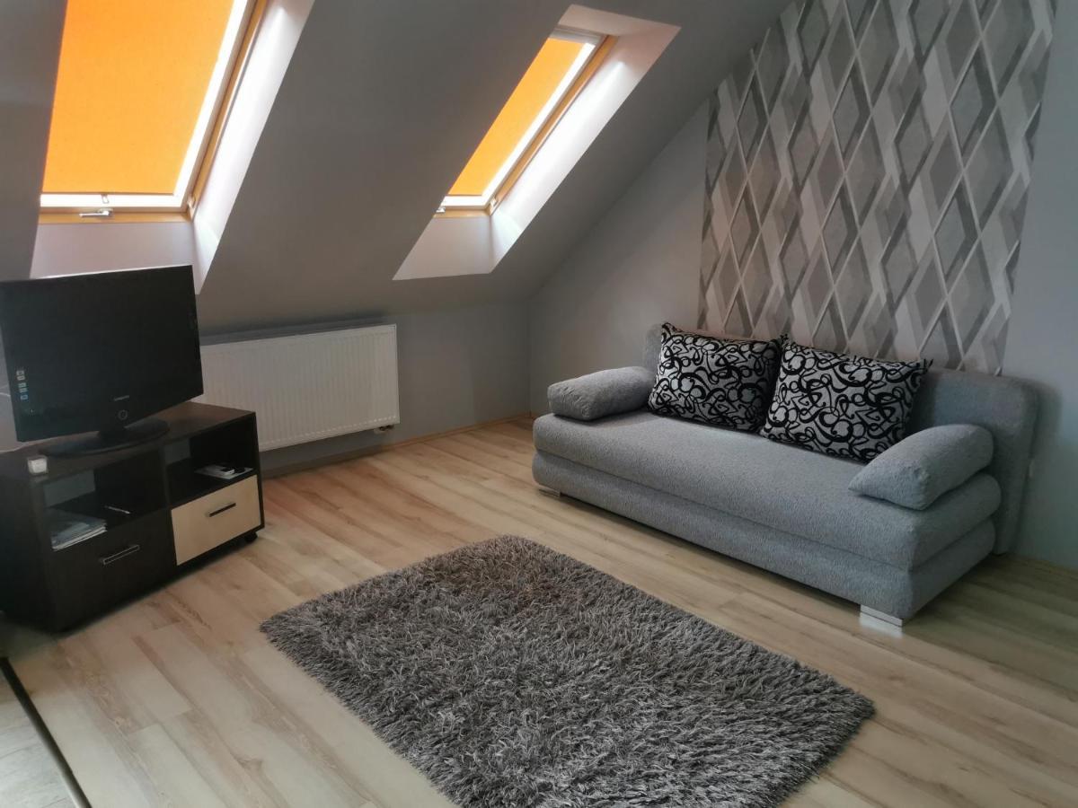 Szabo Apartman Sárvár Exterior foto