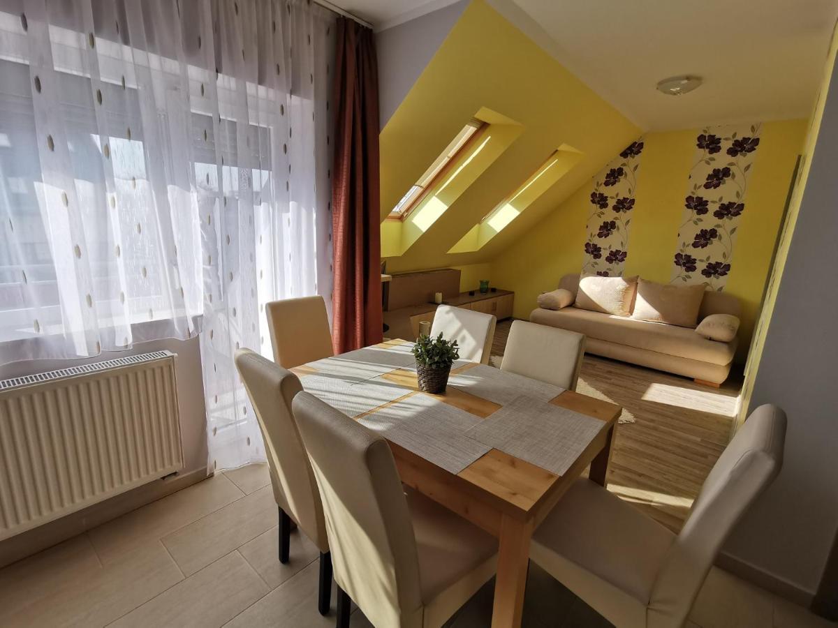 Szabo Apartman Sárvár Exterior foto
