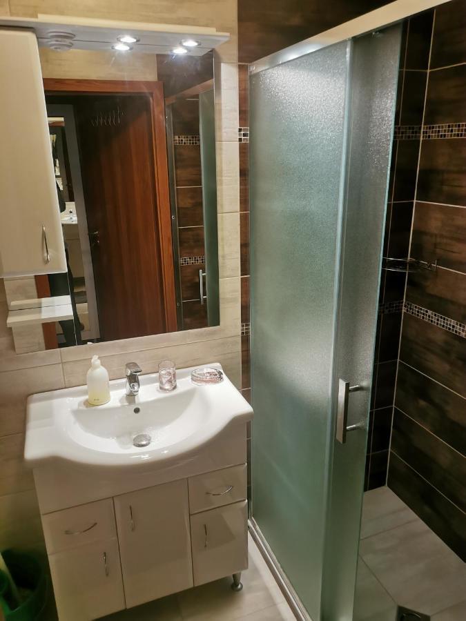 Szabo Apartman Sárvár Exterior foto